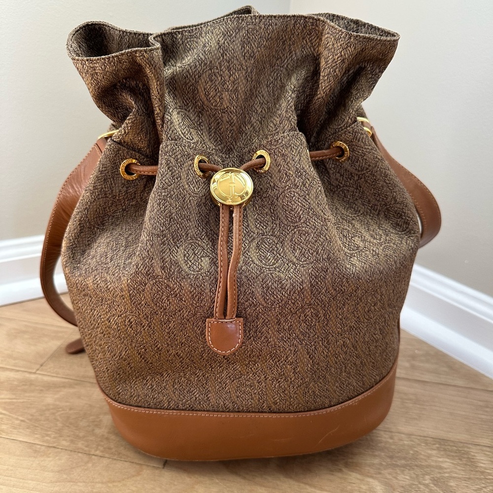 VINTAGE GUCCI SHOULDER/CROSSBODY BUCKET BAG